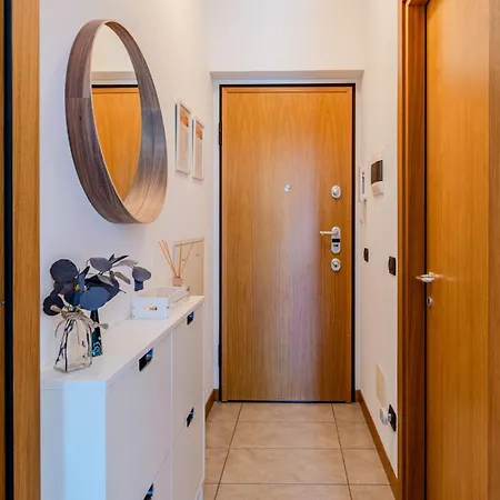 San Vincenzo-1 By Interhome Apartment Gera Lario