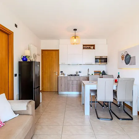 דירה San Vincenzo-1 By Interhome ג'רה לאריו